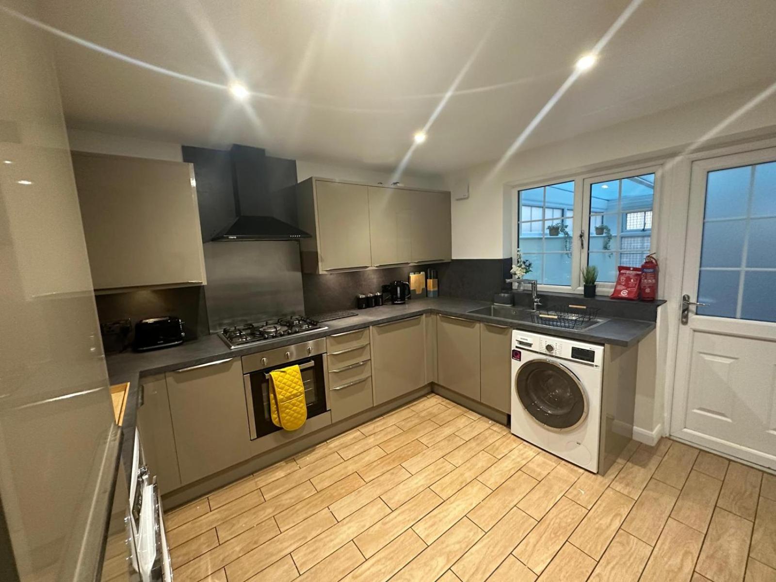 Rooms In Stylish House Milton Keynes Luaran gambar