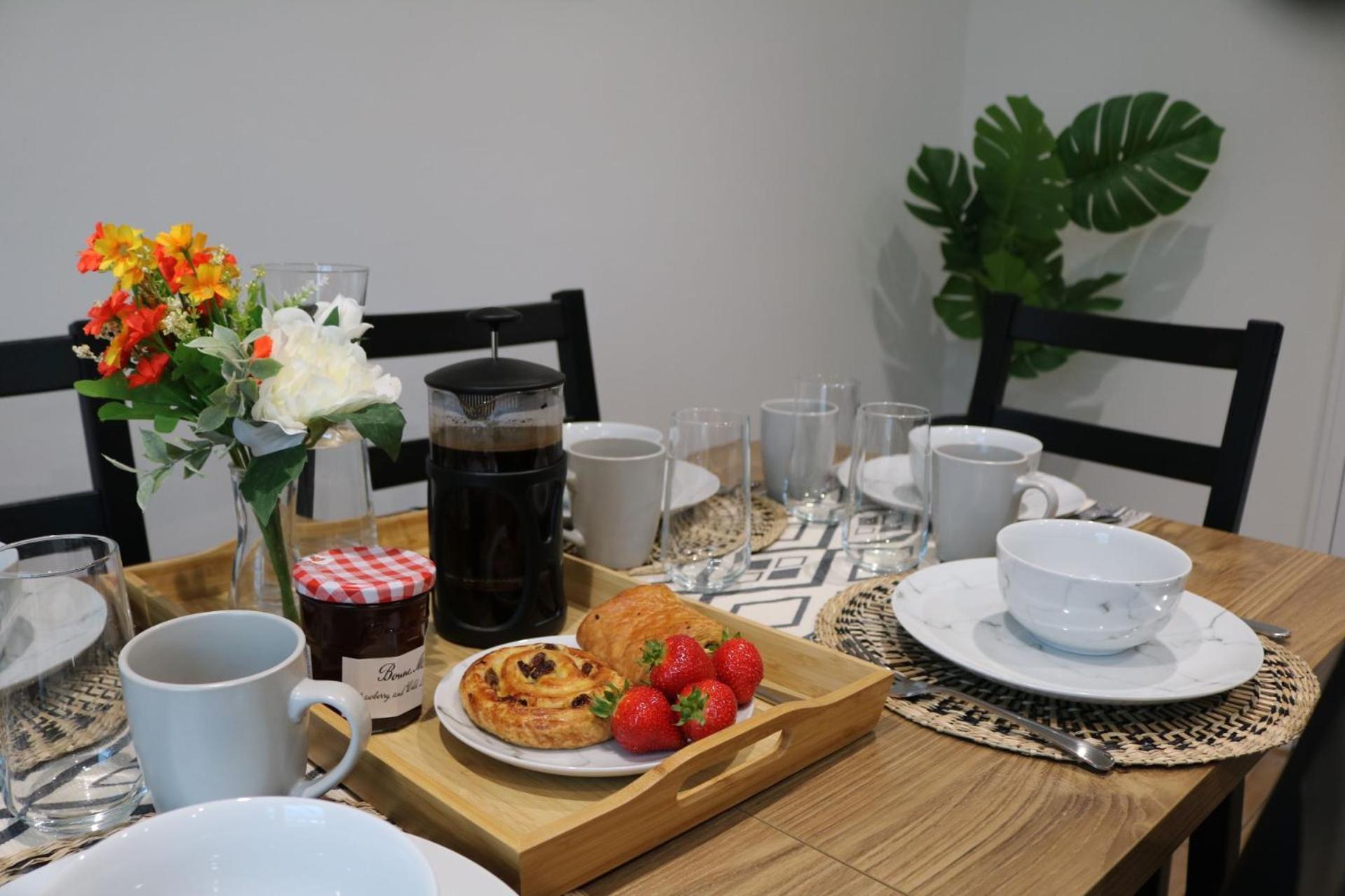 Rooms In Stylish House Milton Keynes Luaran gambar