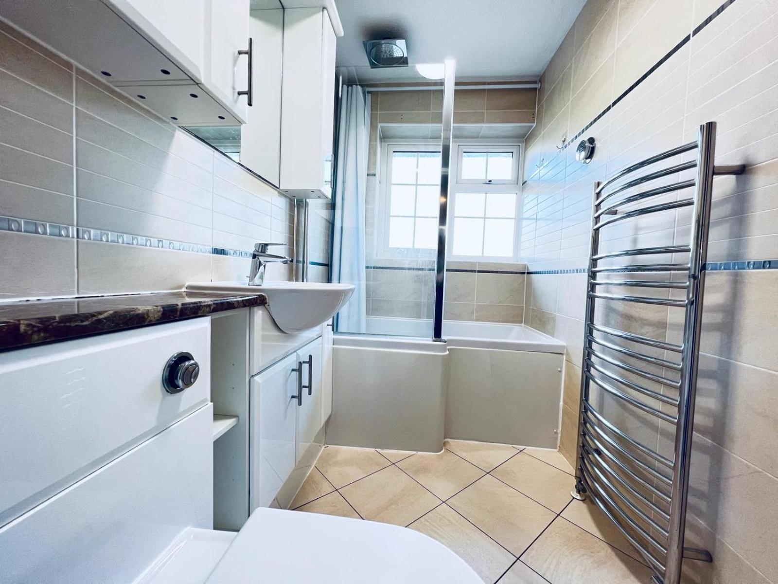Rooms In Stylish House Milton Keynes Luaran gambar