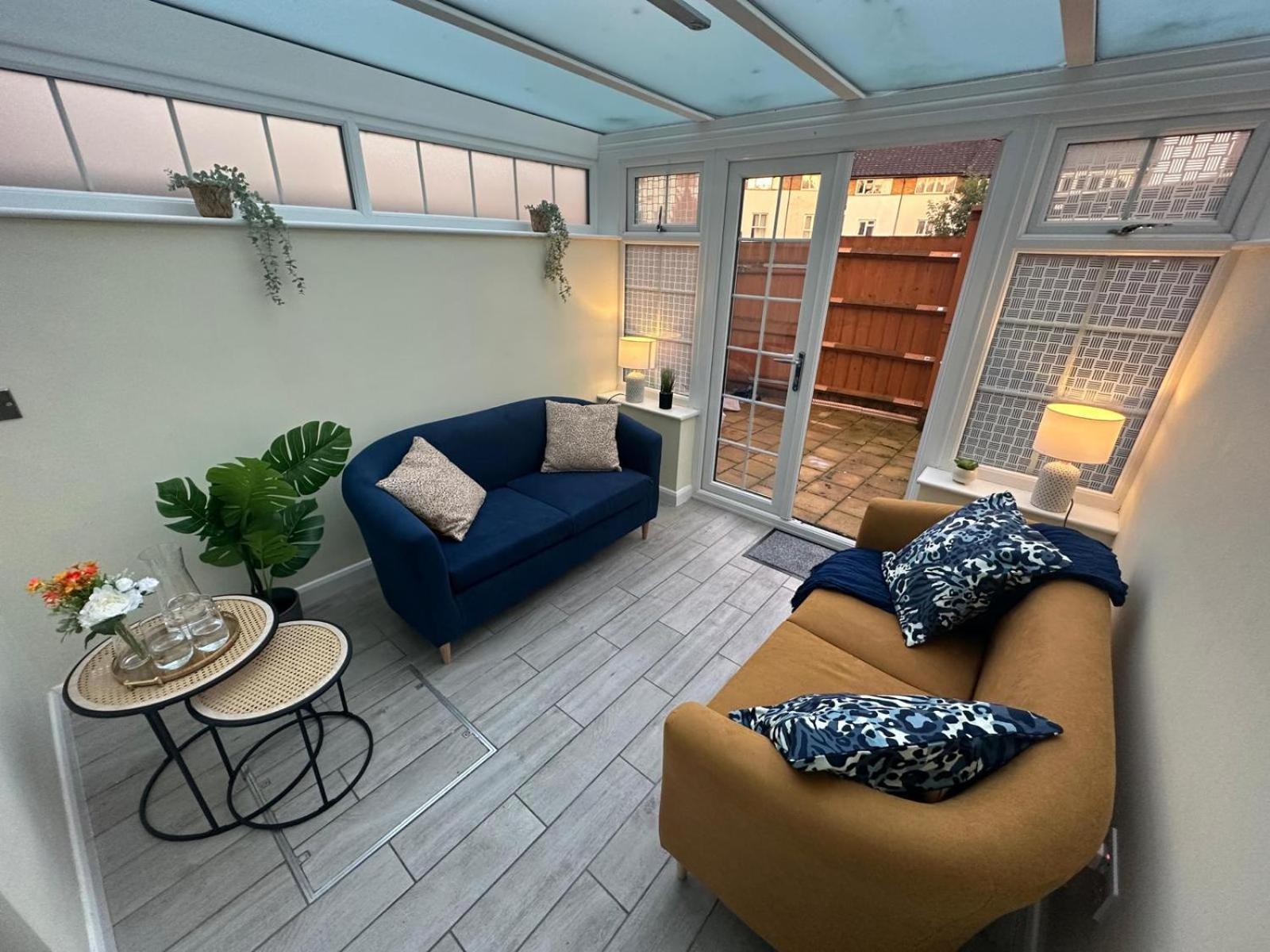 Rooms In Stylish House Milton Keynes Luaran gambar